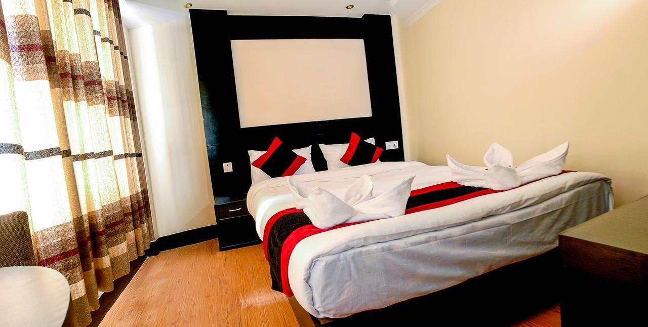 Kathmandu Regency Hotel Bagian luar foto