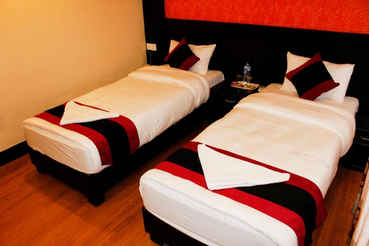 Kathmandu Regency Hotel Bagian luar foto