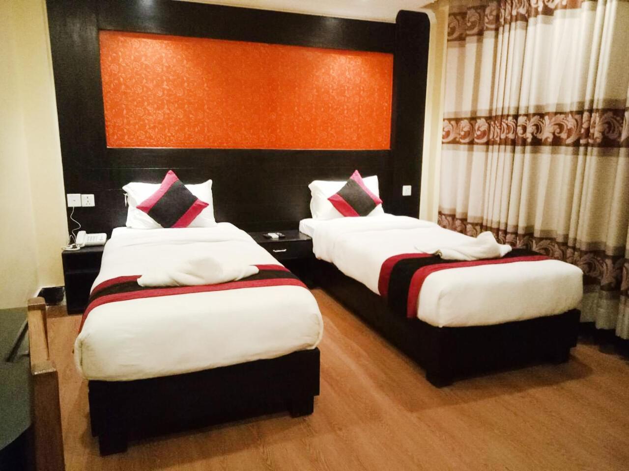 Kathmandu Regency Hotel Bagian luar foto