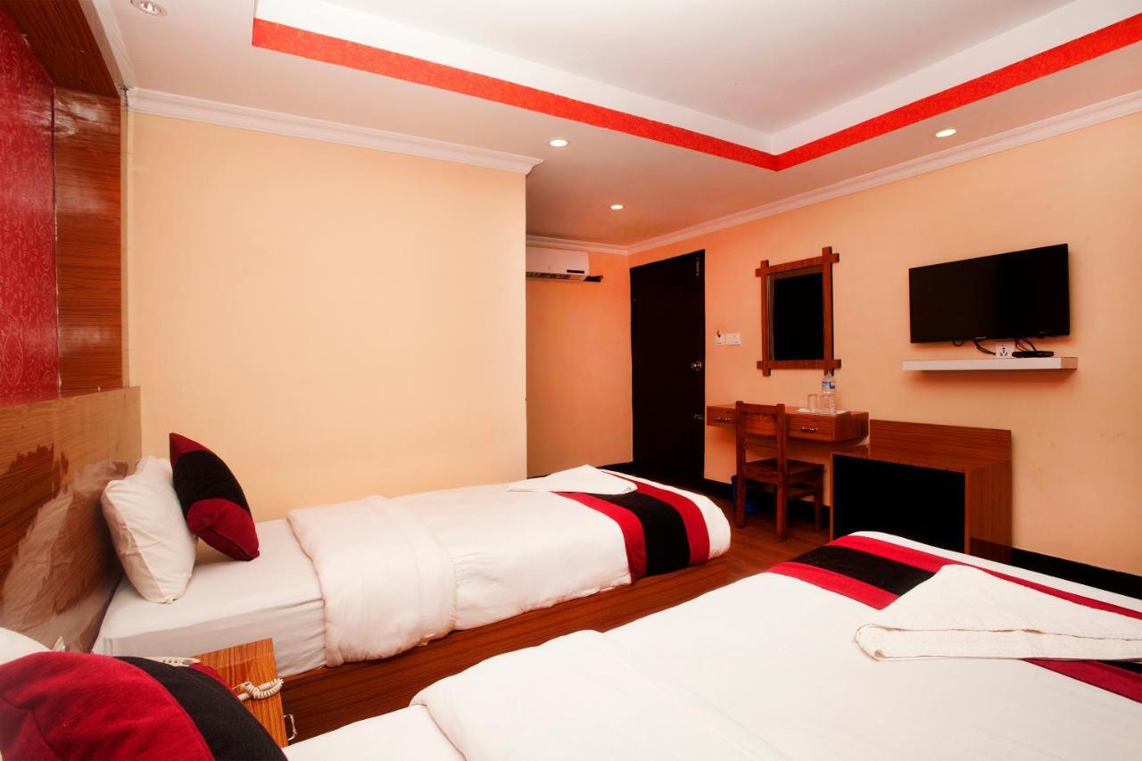 Kathmandu Regency Hotel Bagian luar foto